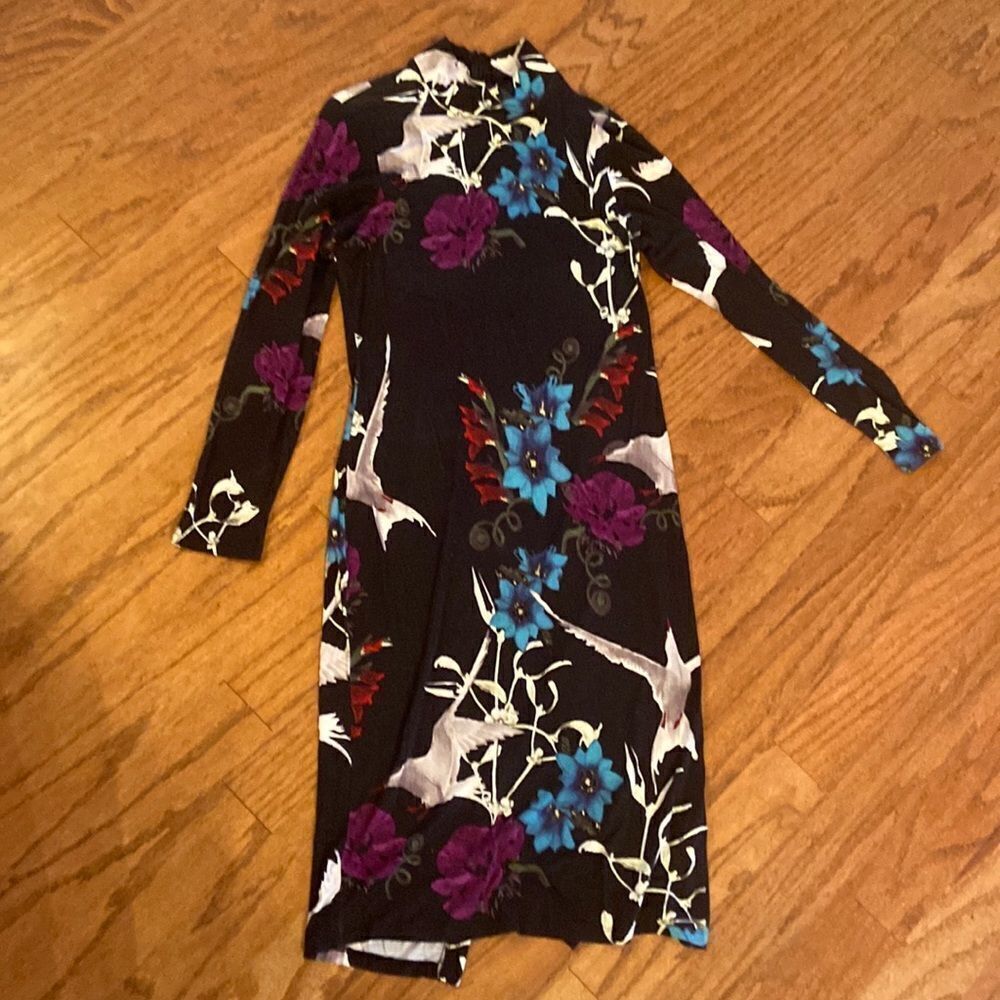 Venus dress size m black with blue, purple, gray and white very very soft